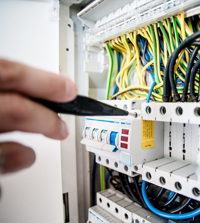 Instalatii-Electrice Instalatii-Electrice